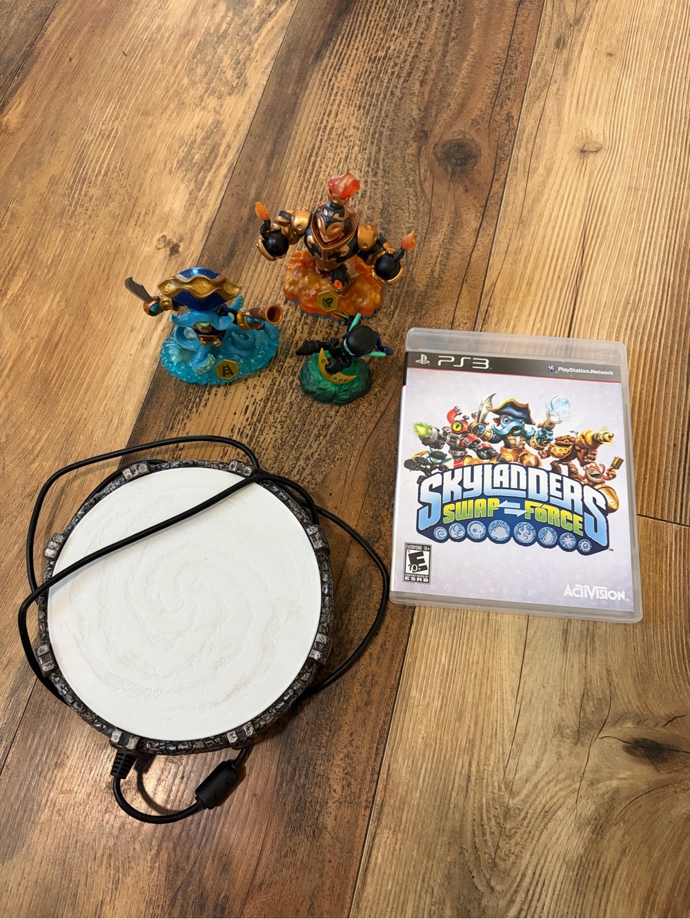 Sony PS3 Skylanders Swap Force Bundle with Blue, Orange, Green Figures